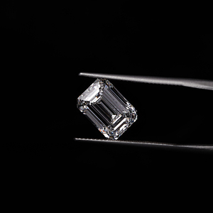 เพชรเม็ดเดี่ยวทรงสี่เหลี่ยมเจียระไนแบบ Emerald Cut สี D เกรด CVD ผลิตในห้องปฏิบัติการ ขนาด 1-5 กะรัต เติมเพชรเต็มเม็ด คุณภาพ DEF VS1 VVS2 รับรองโดย IGI สำหรับขายส่ง - Product Image 3