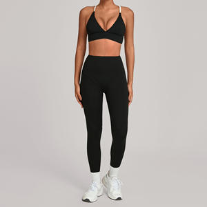 Ensembles de sport pour femmes : Legging contrastant à taille croisée et devant en V, tenues d'entraînement, de gym, de fitness et de yoga - Product Image 4