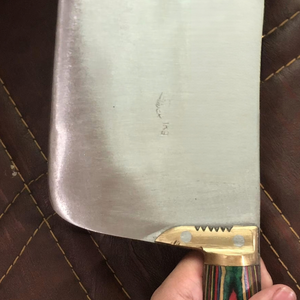 Couteau à viande robuste PK-DR, lame large argentée, manche en bois multicolore rouge et vert, embout doré, couteau de boucher professionnel - Product Image 5