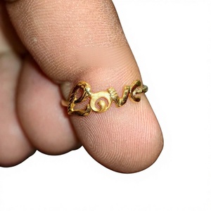 Bague en or massif 22 carats avec inscription « Love Letter », design minimaliste et délicat, bijoux en or jaune faits à la main pour femmes, à porter au quotidien, cadeau, style luxueux - Product Image 2
