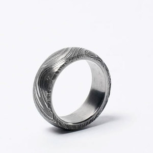 Bague en acier Damas faite à la main, motif personnalisé, bague de mariage pour homme et femme, bijoux confortables - Product Image 3