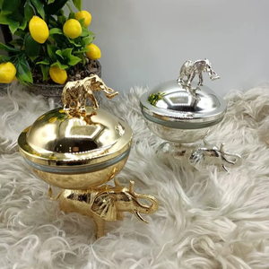 Recipiente Decorativo de Latón Hecho a Mano en India para Frutos Secos, Jarra Decorativa para la Decoración Festiva del Hogar - Product Image 1