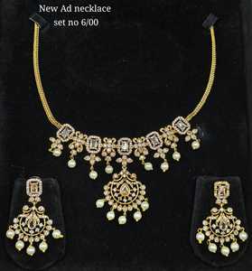 Elegant Green Kundan Necklace <b>Set</b> with Pearl Drops, Matching Earrings, Bridal Wedding & Festive Jewellery <b>Set</b> - Product Image 5