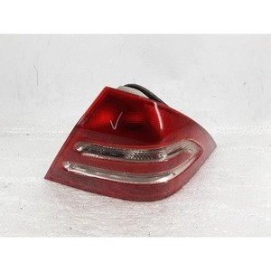Conjunto de Luz Trasera Derecha Usada para C240 2002, OEM 2038200264 - Product Image 1