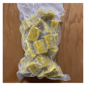 Purée de fruits de la passion surgelée IQF avec pépins, à base de pulpe de fruit de la passion avec pépins, pour boissons, glaces et cuisine. - Product Image 4