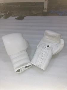 Guantes de Boxeo de Cuero Vacuno con Logotipo Personalizado para Gimnasio, Escuela, Club, Entrenamiento, Venta al Por Mayor - Product Image 5