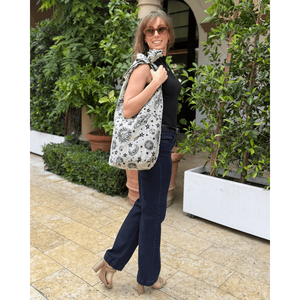 Borsa Hobo da Donna con Stampa Celestiale - Product Image 2