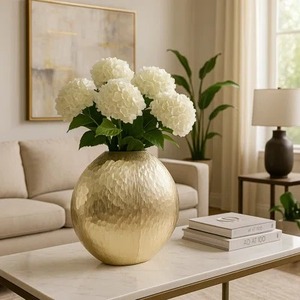 Vase de table en aluminium fait main, vase décoratif en métal pour la décoration intérieure, porte-fleurs artistique pour la décoration de la maison - Product Image 6
