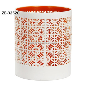 Candelabros de Metal Chapados en Oro de Tendencia Mundial, Elegantes Faroles y Centros de Mesa con Base de Espejo para Bodas de Zahid Exports - Product Image 2