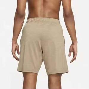 กางเกงขาสั้นวินเทจสไตล์สตรีทแวร์ผู้ชาย ผ้าฝ้ายฟลีซเนื้อนุ่ม สีซีดแบบซันเฟด ความยาวเหนือเข่า เอวแบบรูดเชือก ผู้ผลิต OEM รุ่น AI-SH-07 - Product Image 2