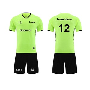 Ensemble de maillots de football pour hommes rouges, col en V, manches courtes, impression sublimée, polyester respirant, uniformes personnalisés avec nom et numéro d'équipe, OEM - Product Image 2
