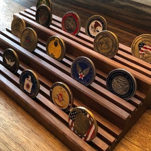 Expositor de monedas de madera personalizado, decorativo, de tamaño personalizado, para monedas y medallas. - Product Image 2