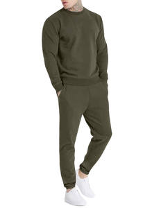 Conjunto deportivo para hombre, sudadera con capucha y pantalones de chándal de tela suave y transpirable, corte informal y relajado, perfecto para ropa urbana y entrenamiento en el gimnasio. - Product Image 3