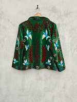 Blazer pour femme Karam Industries, fabriqué à la main en Inde, en velours vert émeraude, broderie Suzani, 300 GSM, manches longues, motif floral colibri