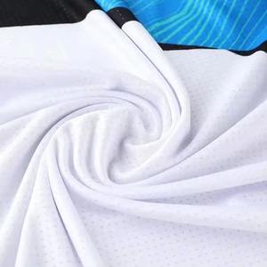 Uniforme de tennis unisexe personnalisable de haute qualité, écologique, antibactérien, respirant, à séchage rapide, col en V, 100% polyester, sur mesure - Product Image 3