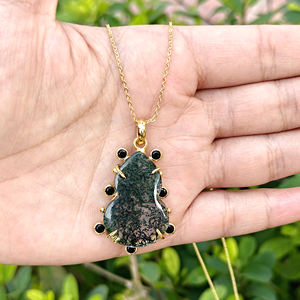 Collar con Colgante de Ágata Musgosa Natural, Adorno Pequeño de Circonita Negra, Chapado en Oro de 18k, Ajustable, Moderno, con Piedra Preciosa - Product Image 1