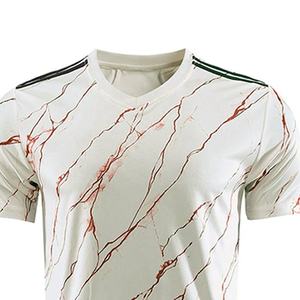 Conjuntos de uniformes de fútbol por sublimación OEM al por mayor en tela de poliéster transpirable manga corta sólida color blanco y rojo personalizado - Product Image 4