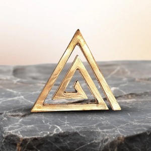 Décoration Murale Moderne en Cuivre en Forme de Triangle, Design Géométrique Découpé au Laser, Décoration Minimaliste pour la Maison, 1 Pièce, Écologique, Symbole de Prospérité - Product Image 5