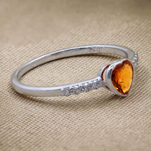 Anillo de Plata de Ley 925 con Zafiro Naranja Natural en Forma de Corazón y Diamantes, Joyería Fina, Memoria Jewels, Venta al Por Mayor - Product Image 6
