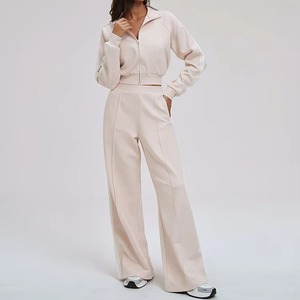 Conjunto de Dos Piezas de Felpa Gruesa Lavada Estilo Vintage Casual para Mujer con Logotipo Personalizado: Sudadera con Cremallera y Pantalones Deportivos - Product Image 5