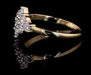 แหวนเพชรทรงกลมเจียระไนแบบบริลเลียนท์ 9 เม็ด ทองคำขาว 14K ยี่ห้อ D'VINS เพชรเพาะเลี้ยงในห้องปฏิบัติการ รับรองโดย IGI แหวนหมั้นสำหรับผู้หญิง เครื่องประดับชั้นดี - Product Image 4