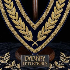 Service de Fabrication Sur Mesure de Régalia de Luxe en Velours Bleu Royal avec Broderie Artisanale en Lingots d'Or et Col Montant - Product Image 2