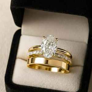 Bague moderne solitaire à trois bandes en or jaune 14 carats avec diamant de laboratoire taille ovale pour femme, cadeau de mariage pour demoiselle d'honneur, bijoux de charme - Product Image 3