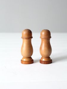 Decorative Wooden Salt And Pepper Shaker Collection Suitable <b>For</b> Restaurant <b>Table</b> And <b>Home</b> Serving - Product Image 6