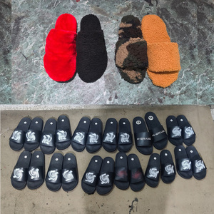 Sandalias de PVC Personalizadas de Moda Invernal, Ligeras, Bordadas con Piel de Oveja, Punta Abierta, Plantilla Suave y Transpirable, Antideslizantes, de Secado Rápido - Product Image 4