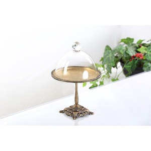 Support à gâteau rond en verre avec base dorée et couvercle en dôme, réutilisable pour servir des desserts - Product Image 4