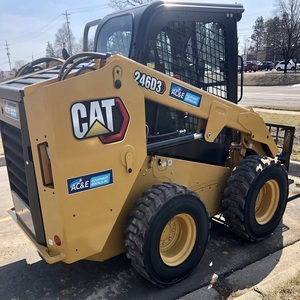 รถตักล้อยางแคตเตอร์พิลลาร์ Cat 246d3 มือสอง พร้อมห้องโดยสารที่สะดวกสบาย ขนาด 3 ตัน รถตักล้อยางขนาดเล็ก ขาย - Product Image 2