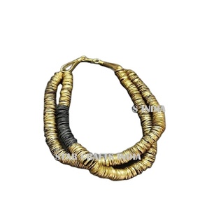 จากอินเดียส่งออก/ผู้ผลิตดาวงานฝีมืออินเดียนำเสนอสร้อยคอไม้ที่มีสีสันสำหรับการสวมใส่งานหมั้น - Product Image 1