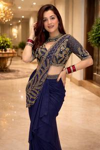 Blouse et dupatta brodés bleus, vêtements traditionnels indiens et pakistanais pour mariage et fête - Product Image 5