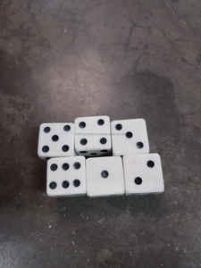 Dados de Hueso Hechos a Mano para Juegos de Rol como Dungeons & Dragons y Ludo, Accesorios Premium de la India por CRAFTING CRAFTS - Product Image 2