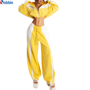 Conjunto de Sudadera Corta con Bloques de Color y Pantalones Anchos de Diseñador de Moda Personalizado, Ropa Deportiva Personalizada para Mujer - Product Image 4
