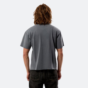 เสื้อยืดคอกลมแขนสั้นผู้ชาย สีเทา ทรงปกติ ผ้าฝ้าย 100% ลายการ์ตูน โลโก้ด้านหน้า ถักทอ ระบายอากาศได้ดี - Product Image 3