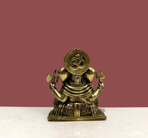 Nirmala Handicrafts Traditional Brass Tirupati Balaji Statue with Prabhavali Arch Wax Casting Handmade for Tabletop Home Office - Product Image 2