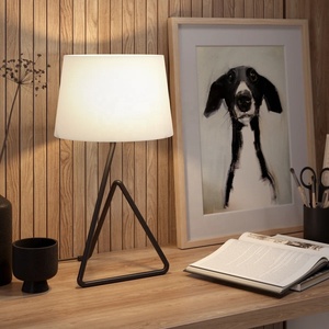 Lámpara de Mesa Metálica Vertex Loop con Base Geométrica de Hierro y Pantalla de Tela Premium, Iluminación Ambiental Suave para Interiores Contemporáneos - Product Image 5