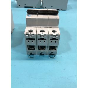 4 Interruptores de Circuito GENERAL ELECTRIC V-LINE D32 AMPS - Equipo y Piezas de Semiconductores de Confianza de Marca Global - Product Image 3