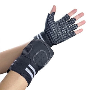 Gants de musculation en cuir à demi-doigts, respirants, antidérapants, compatibles avec les écrans tactiles, avec sangle de poignet réglable pour la salle de sport et le fitness - Product Image 5