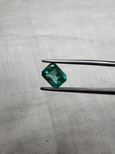 Piedra Preciosa de Esmeralda Zambiana Natural de 1.12 Ct, Corte Octogonal, Color Verde, para Joyería Fina, Venta al Por Mayor - Product Image 1