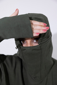 Ensemble survêtement molletonné deux pièces pour femme avec logo personnalisé : sweat à capuche oversize et pantalon de survêtement large, coupe décontractée, vêtements de détente, vente en gros - Product Image 6