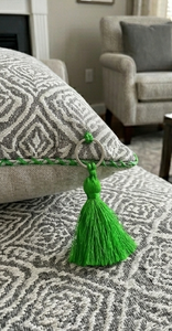 Décoration suspendue en tissu vert avec pompons, style bohème, accessoire de décoration pour salon - Product Image 3