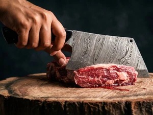 Couteau à découper moderne ambidextre fait main Edge Master Manufacture en acier Damas, manche en corne noire, étui en cuir, compatible lave-vaisselle - Product Image 4