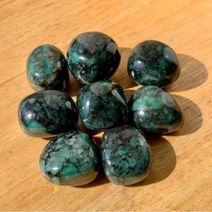 Natural Emerald Oval <b>MOSAIC</b> Smooth Tumbled Stones Green Healing Crystal for Reiki Meditation Energy Decor Wholesale - Product Image 2