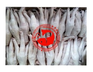 Pattes de poulet surgelées, nettoyées, structure naturelle robuste, peau lisse, teneur élevée en collagène, parfaites pour les plats et aliments spéciaux - Product Image 1