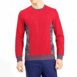 เสื้อสเวตเชิ้ตคอกลมแขนยาวสีแดงเทาสำหรับผู้ชาย ขายส่ง พร้อมแถบสีแนวตั้งด้านข้าง  สำหรับฤดูหนาว รับสกรีนโลโก้ - Product Image 1