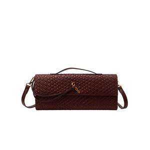 Nuevo Bolso Bandolera Pequeño de Mujer, Estilo Acordeón, en Cuero PU con Textura Tejida, Cierre Moderno, Amplia Selección de Colores - Product Image 5