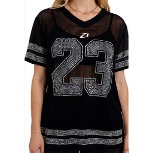 เสื้อเจอร์ซีย์อเมริกันฟุตบอลตาข่ายประดับคริสตัลสีแดงสุดฮิตสำหรับผู้หญิง พร้อมหมายเลขวิบวับแบบกำหนดเอง รับผลิตเสื้อผ้ากีฬาแฟชั่นแบรนด์ส่วนตัว - Product Image 6