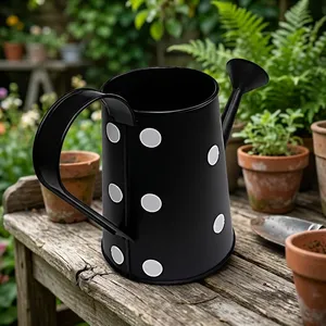 Arrosoir noir à pois décoratif pour plantes de jardin avec long bec verseur et grande poignée pour plantes d'intérieur - Product Image 5